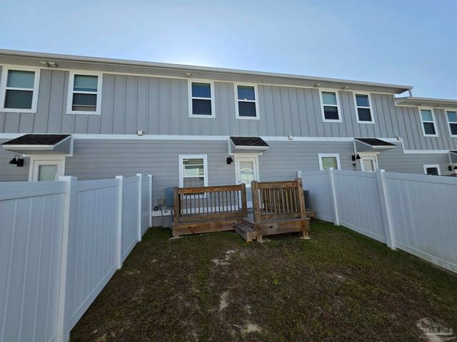 9525 Nature Creek Cir, Pensacola, FL 32526