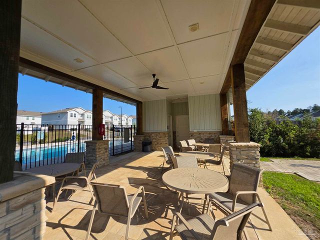 9525 Nature Creek Cir, Pensacola, FL 32526