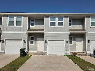 9525 Nature Creek Cir, Pensacola, FL 32526