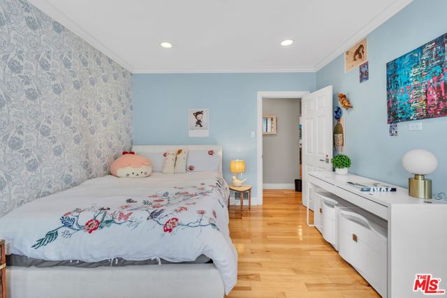 326 N Doheny Drive, Beverly Hills, CA 90211