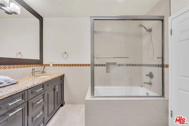 326 N Doheny Drive, Beverly Hills, CA 90211