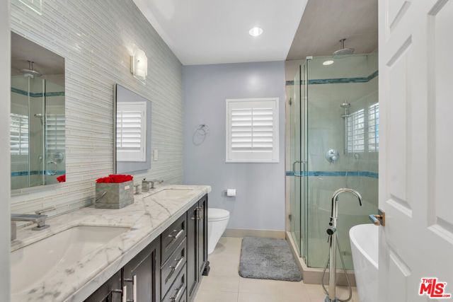 326 N Doheny Drive, Beverly Hills, CA 90211