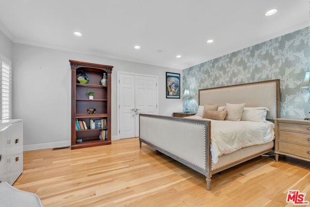 326 N Doheny Drive, Beverly Hills, CA 90211