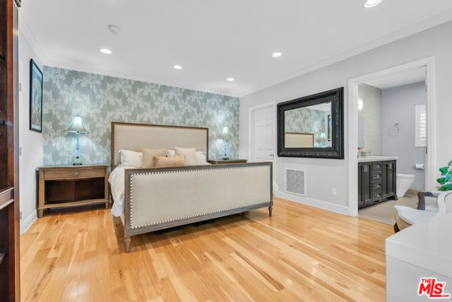 326 N Doheny Drive, Beverly Hills, CA 90211