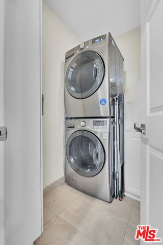 326 N Doheny Drive, Beverly Hills, CA 90211