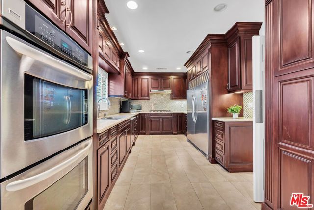 326 N Doheny Drive, Beverly Hills, CA 90211