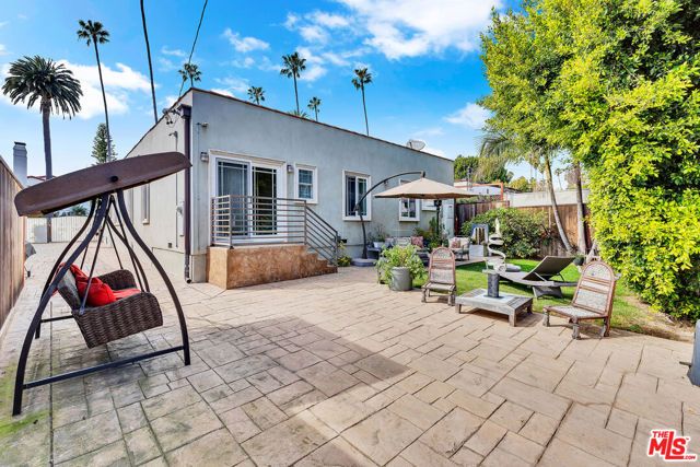 326 N Doheny Drive, Beverly Hills, CA 90211