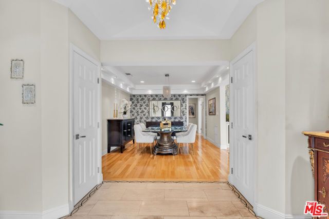 326 N Doheny Drive, Beverly Hills, CA 90211