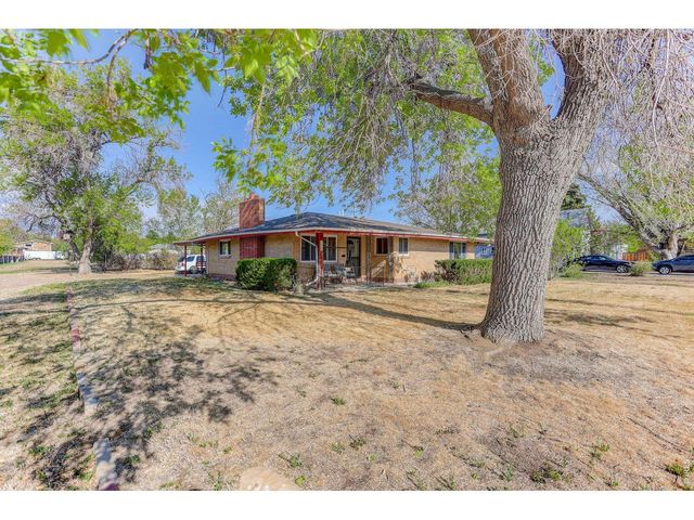 1035 N 4th St, Berthoud, CO 80513