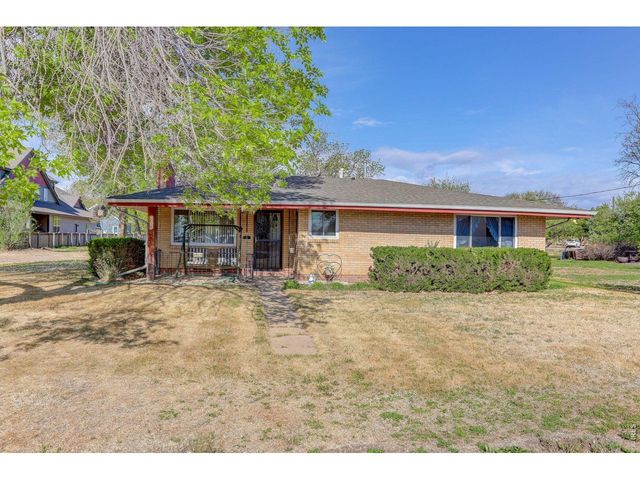 1035 N 4th St, Berthoud, CO 80513