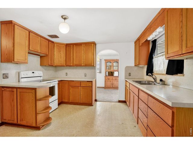 1035 N 4th St, Berthoud, CO 80513