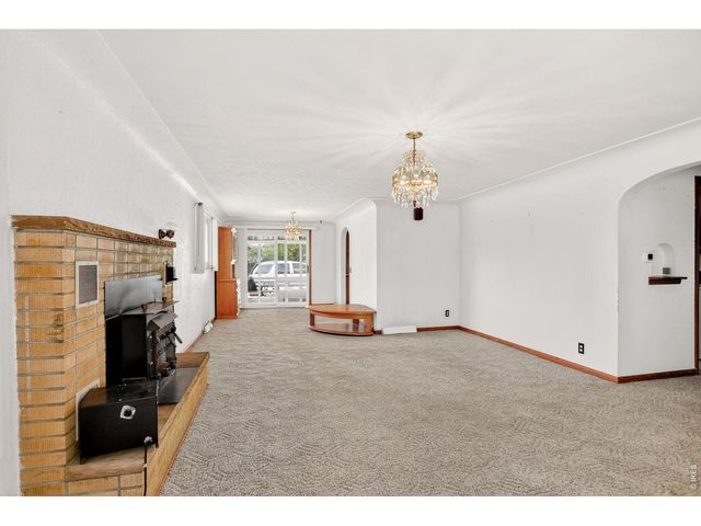 1035 N 4th St, Berthoud, CO 80513