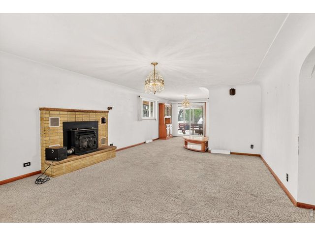 1035 N 4th St, Berthoud, CO 80513