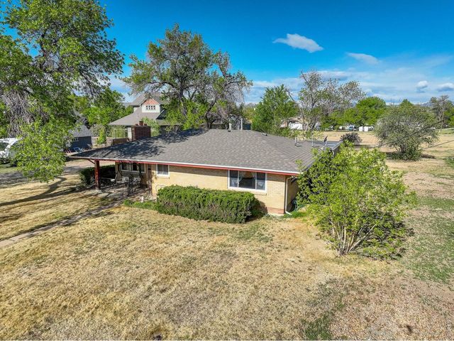 1035 N 4th St, Berthoud, CO 80513