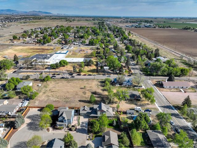 1035 N 4th St, Berthoud, CO 80513