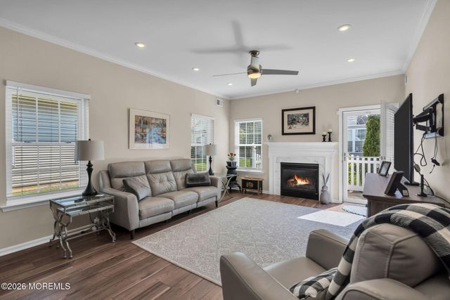 56 Rochford Drive, Manchester, NJ 08759