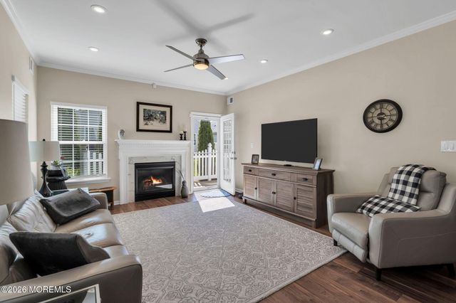 56 Rochford Drive, Manchester, NJ 08759