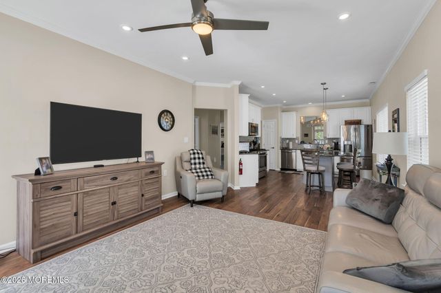56 Rochford Drive, Manchester, NJ 08759