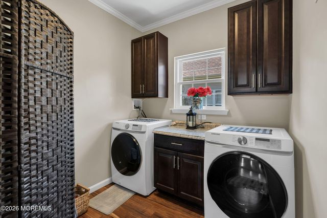 56 Rochford Drive, Manchester, NJ 08759