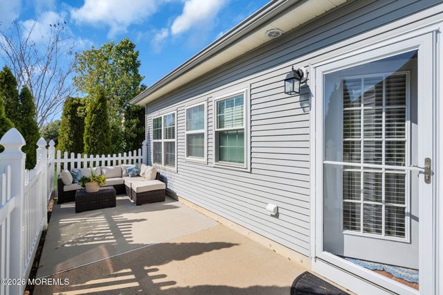 56 Rochford Drive, Manchester, NJ 08759