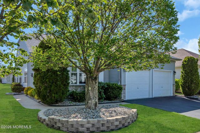 56 Rochford Drive, Manchester, NJ 08759