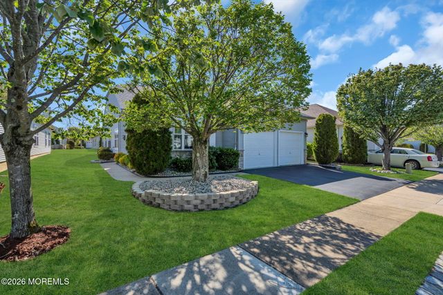 56 Rochford Drive, Manchester, NJ 08759