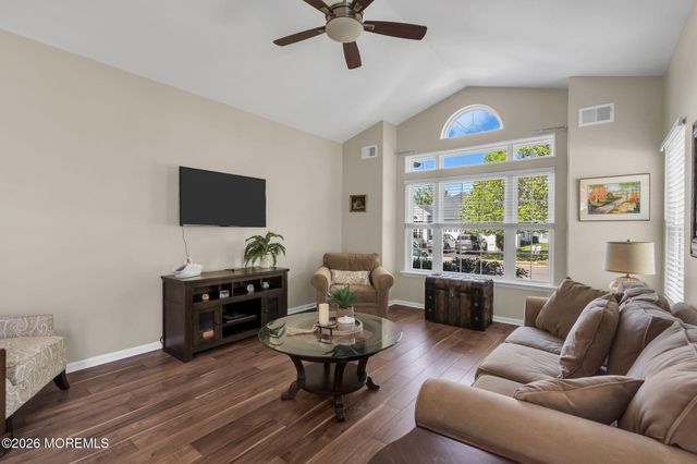56 Rochford Drive, Manchester, NJ 08759