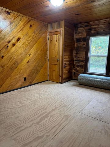 701 Runyon Lane, Nelsonville, OH 45764