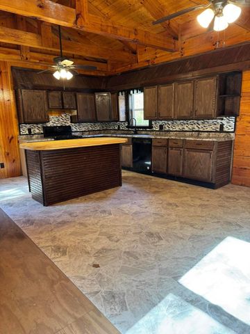 701 Runyon Lane, Nelsonville, OH 45764