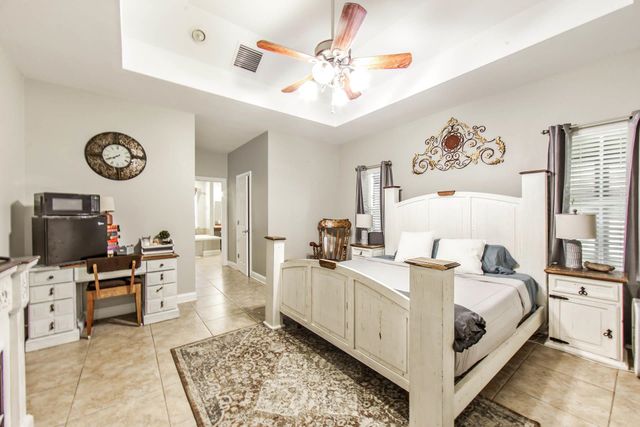 308 Meadow View Court, Thibodaux, LA 70301