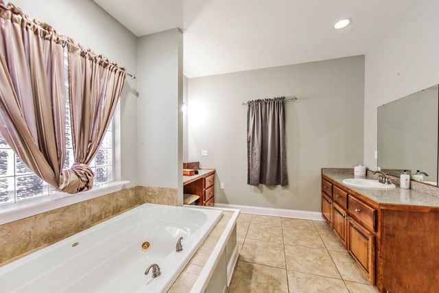 308 Meadow View Court, Thibodaux, LA 70301