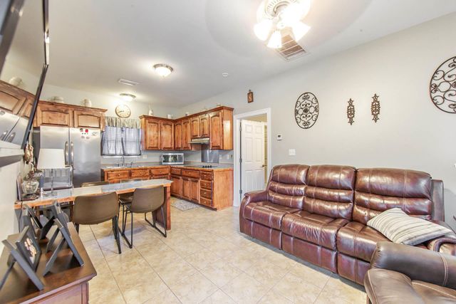 308 Meadow View Court, Thibodaux, LA 70301