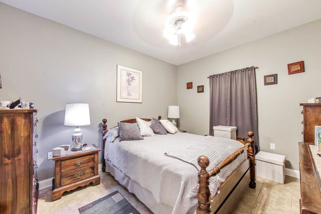 308 Meadow View Court, Thibodaux, LA 70301