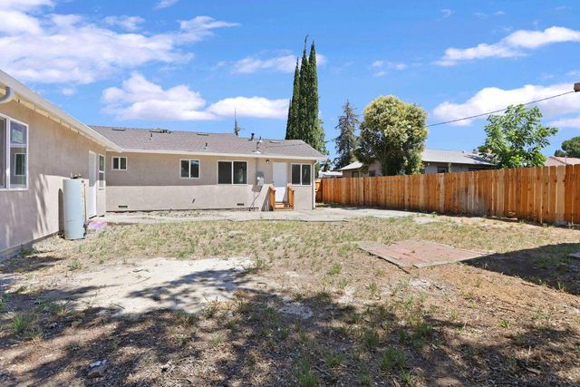 2346 E Hackberry Street CALIFO, Stockton, CA 95205