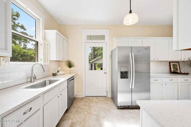 2668 Broad Street, Beaufort, SC 29902