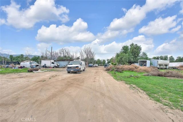 29570 13 th, Nuevo, CA 92567
