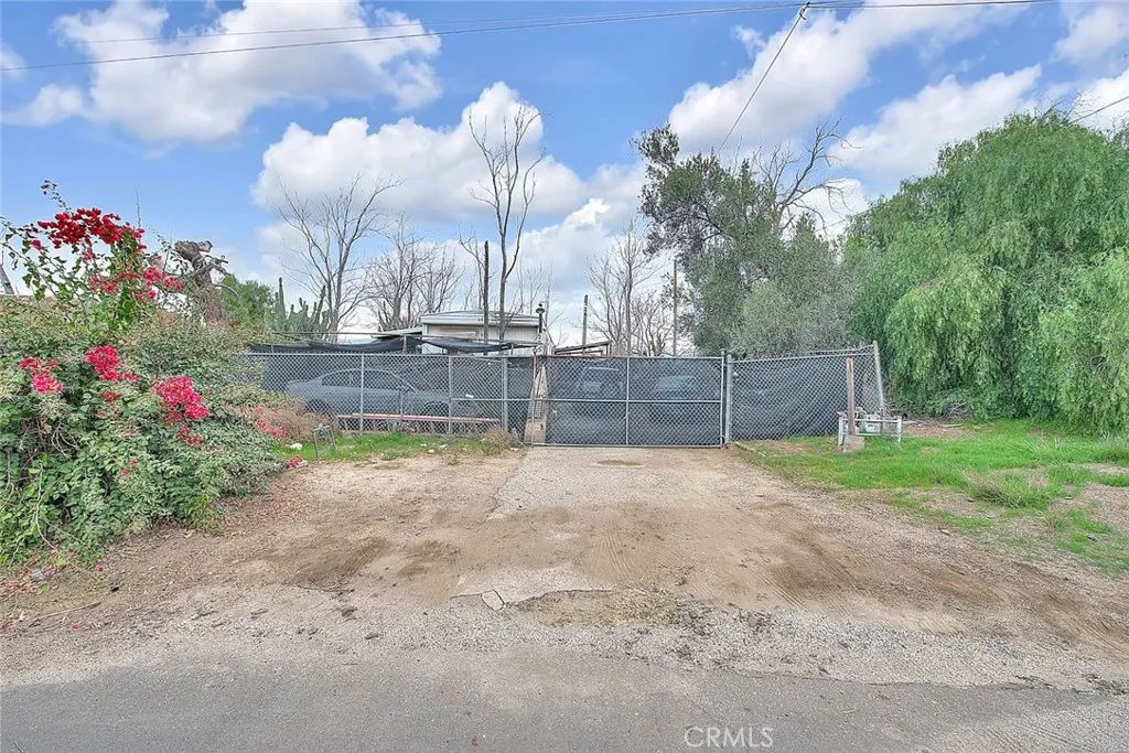 29570 13 th, Nuevo, CA 92567