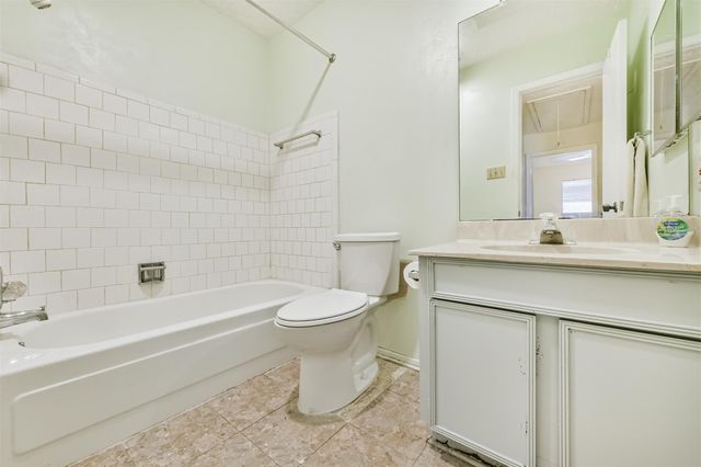 3914 Laura Leigh Drive, Friendswood, TX 77546