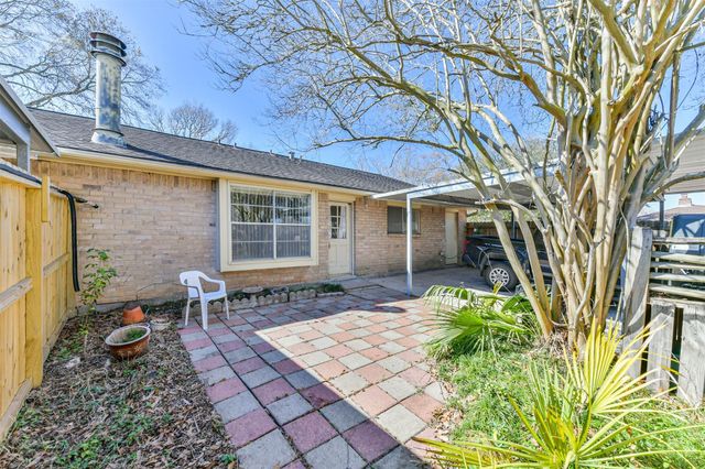 3914 Laura Leigh Drive, Friendswood, TX 77546