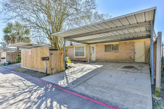 3914 Laura Leigh Drive, Friendswood, TX 77546