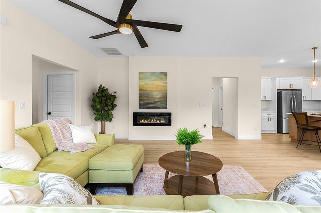 8646 100th Avenue, Vero Beach, FL 32967