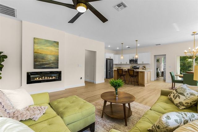 8646 100th Avenue, Vero Beach, FL 32967