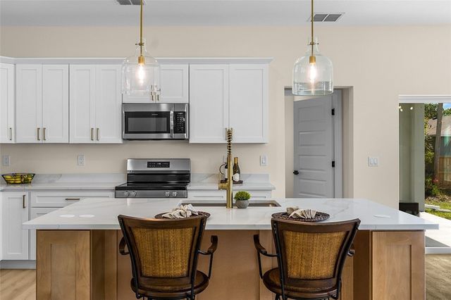 8646 100th Avenue, Vero Beach, FL 32967