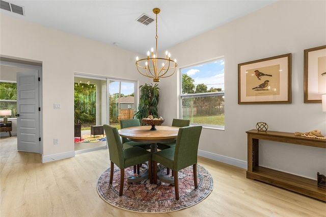 8646 100th Avenue, Vero Beach, FL 32967