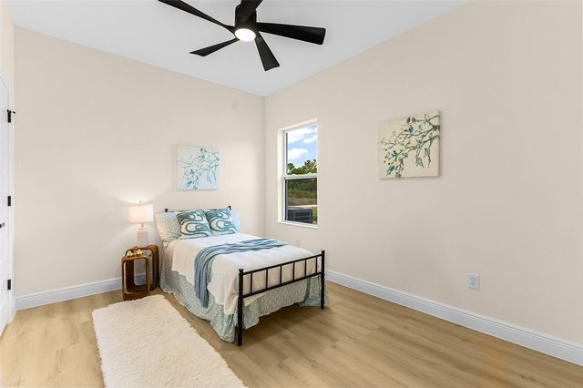 8646 100th Avenue, Vero Beach, FL 32967