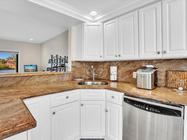 3474 S Ocean Boulevard 3, Palm Beach, FL 33480