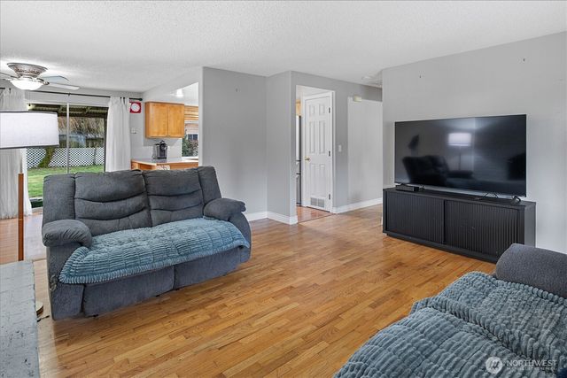 2120 Ginko Street SE, Auburn, WA 98092