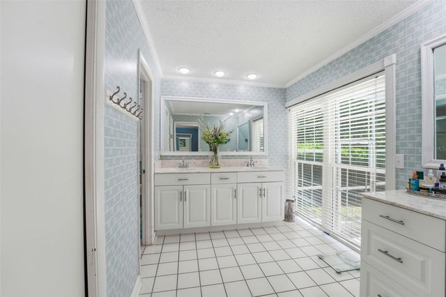 210 E SWEETWATER CREEK DRIVE, Longwood, FL 32779