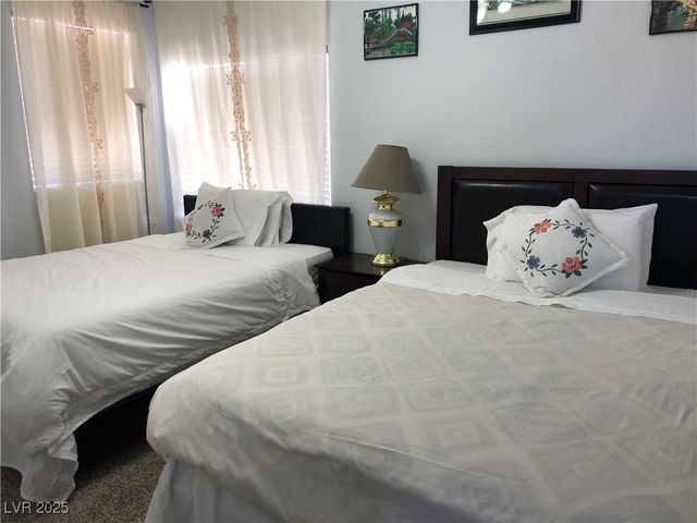 5423 Dancing Bear Drive, Las Vegas, NV 89113