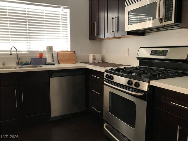 5423 Dancing Bear Drive, Las Vegas, NV 89113